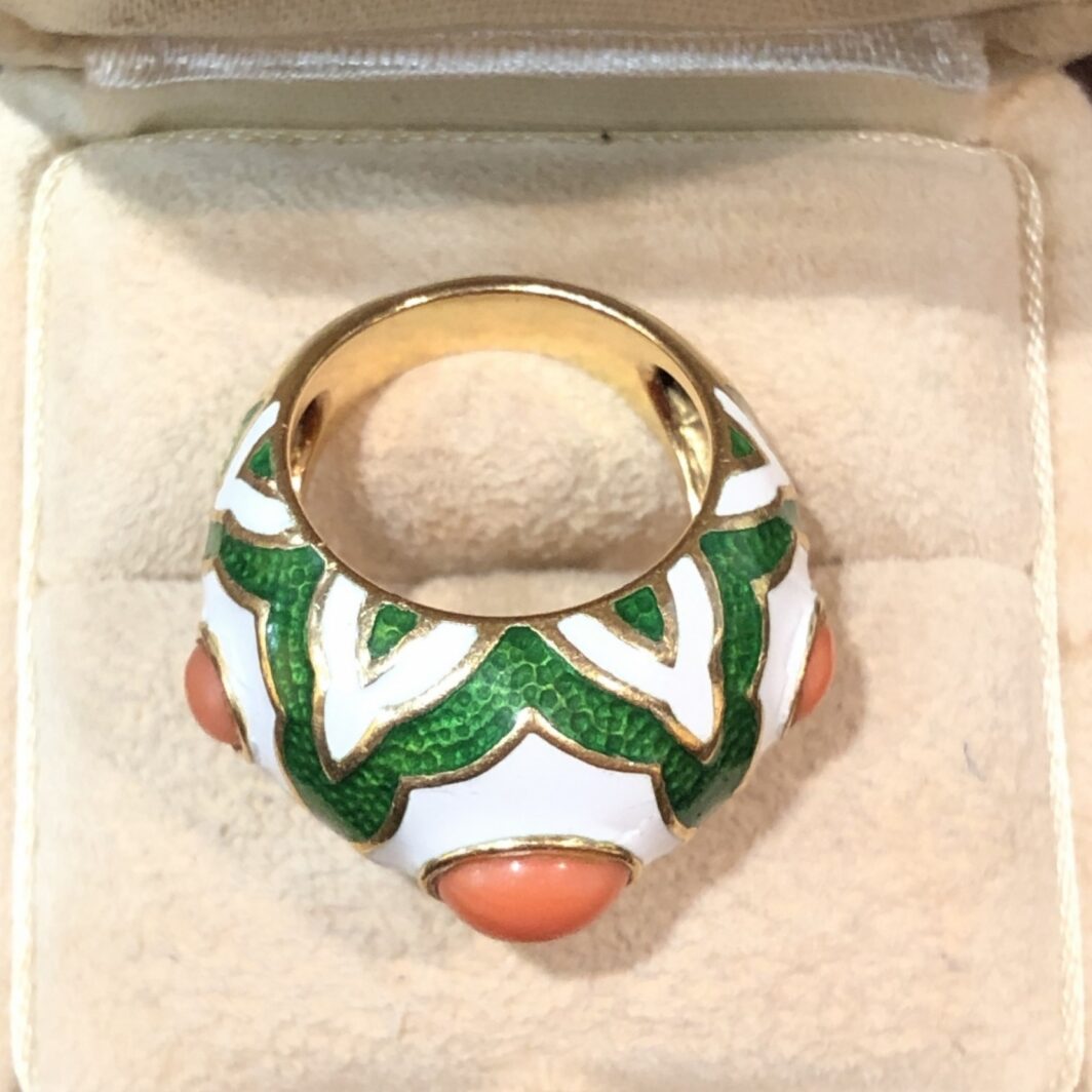 Van Cleef & Arpels 1970 bague email et corail – Image 4