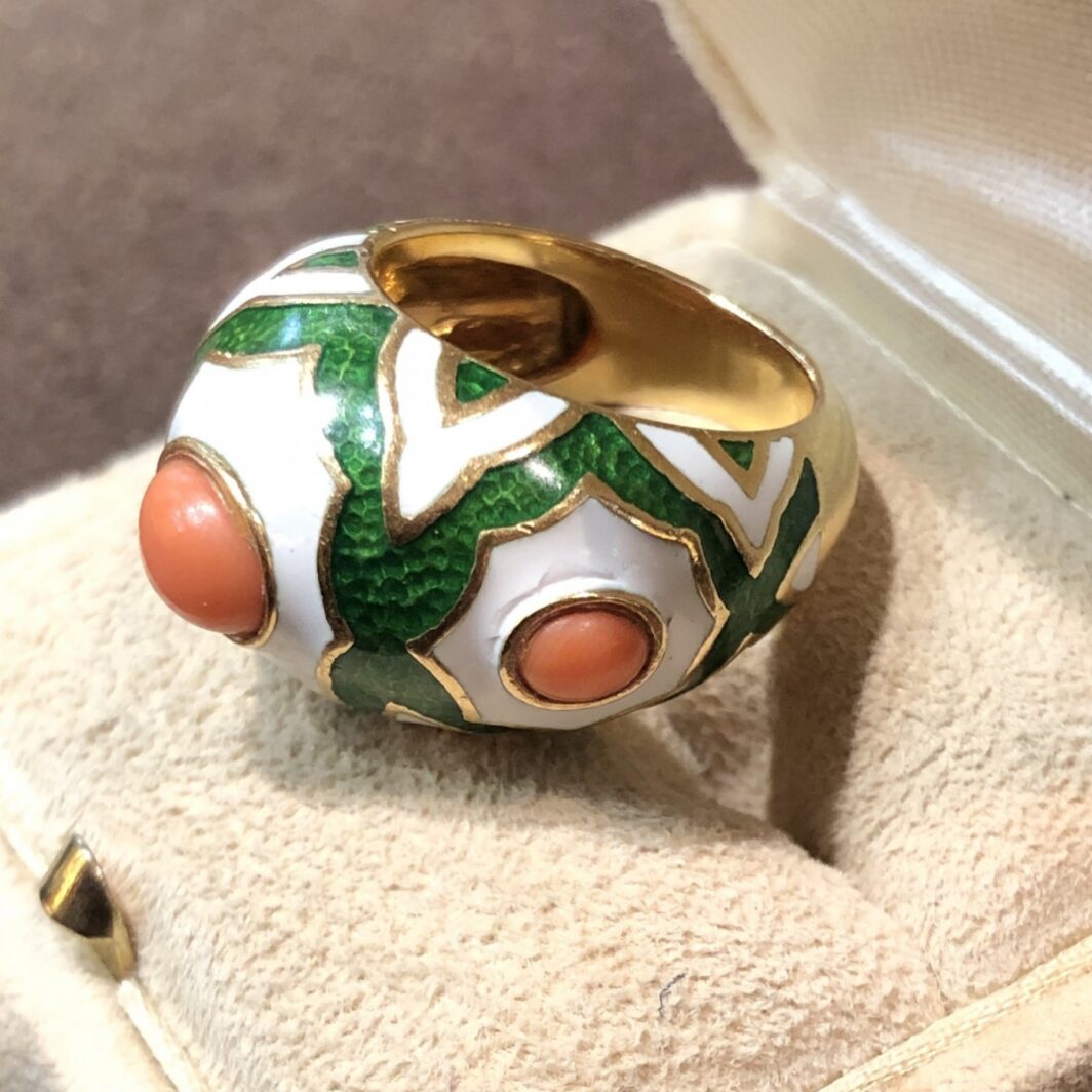 Van Cleef & Arpels 1970 bague email et corail – Image 3