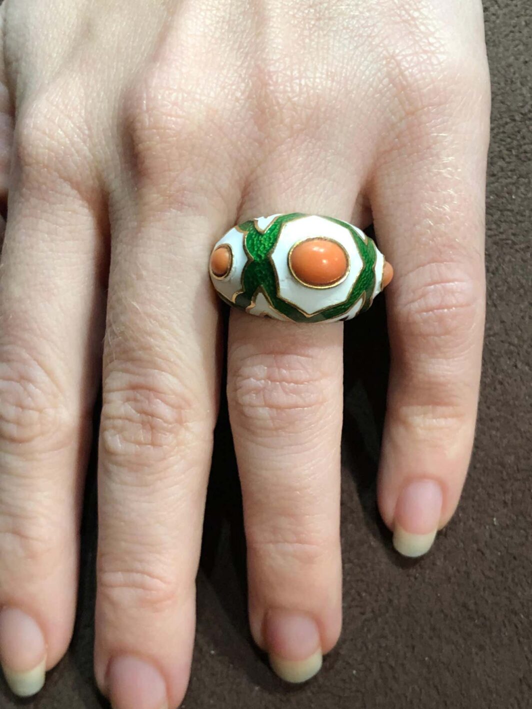 Van Cleef & Arpels 1970 bague email et corail – Image 5