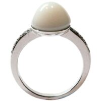 Perle fine bouton blanche non nacrée
