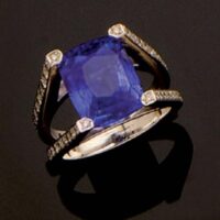 Saphir de Ceylan non chauffé serti sur une bague en diamant – Image 4