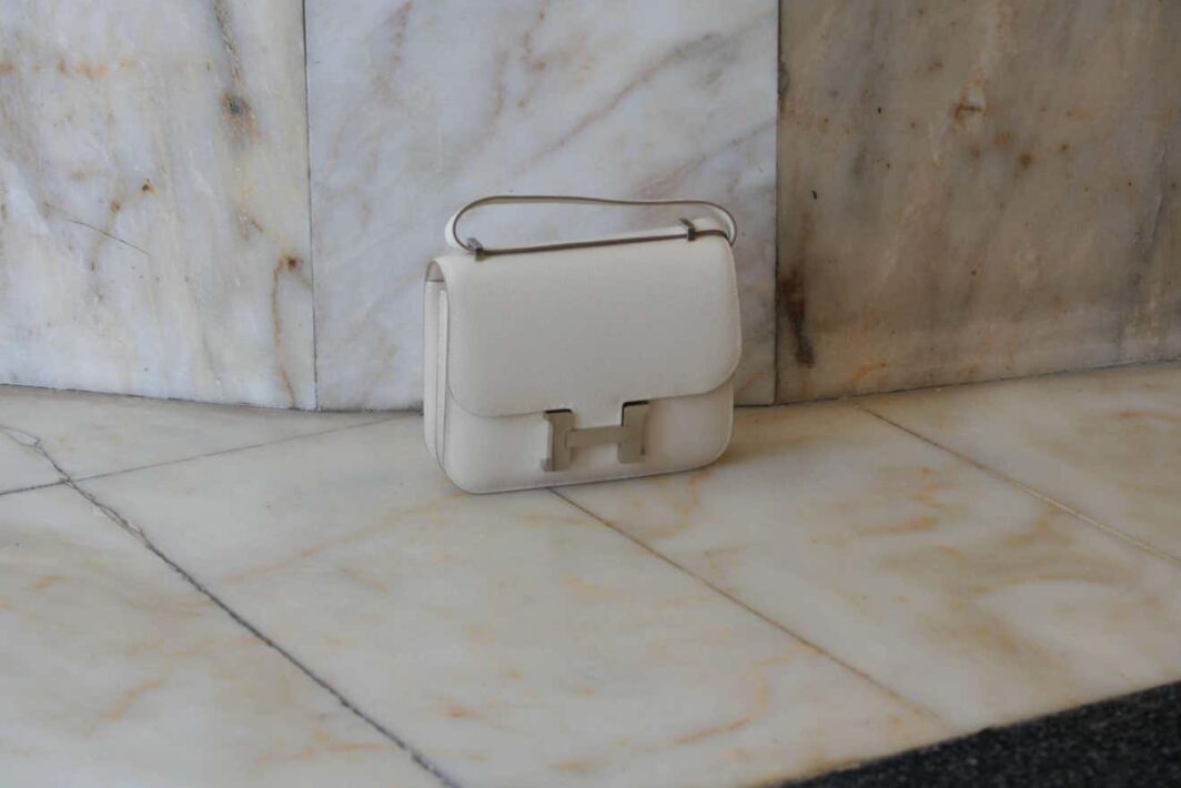 HERMES Constance Mini EPSOM Craie 18' – Image 4