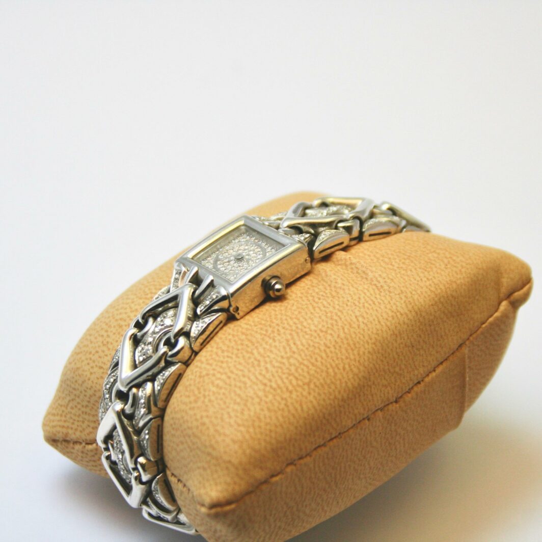 Bvlgari Trika Diamonds Watch - Image 6