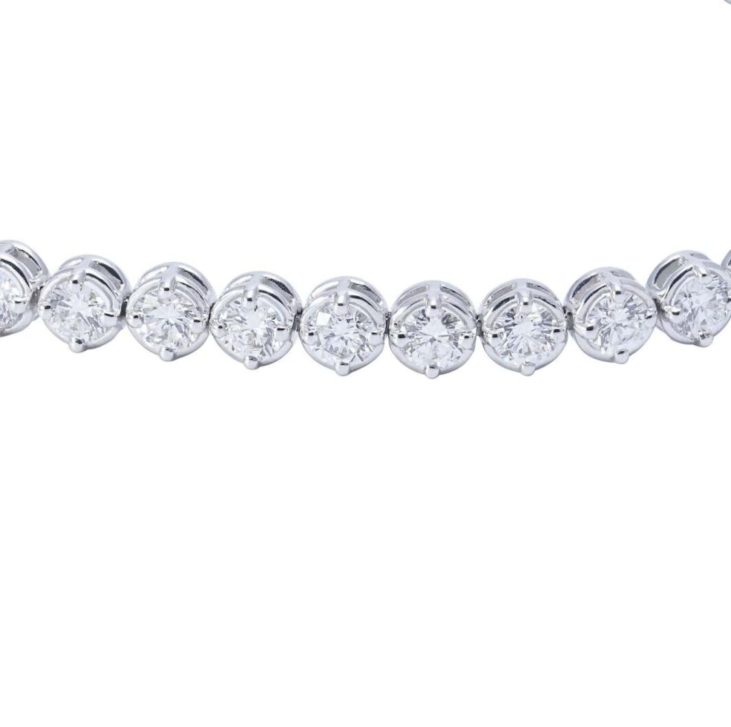 Tennis Bracelet White Gold and Diamonds 5.86 Carat - Image 4