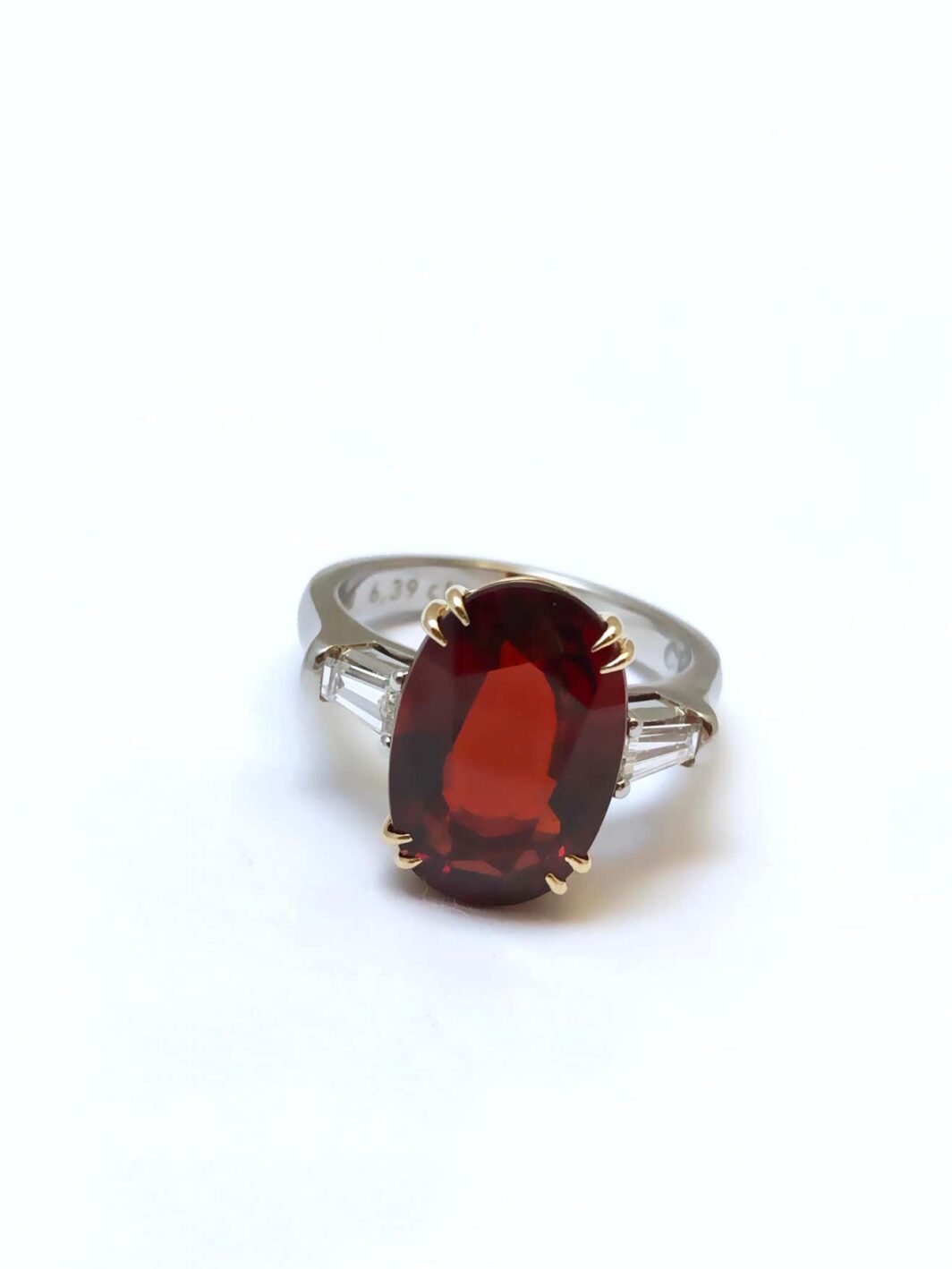 Very Rare Untreated 6.39 Carat Clinohumite and Diamonds Ring - Image 5