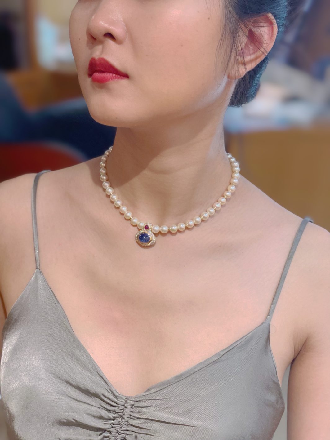 Collier Bulgari Pearls avec saphir taille cabochon – Image 3