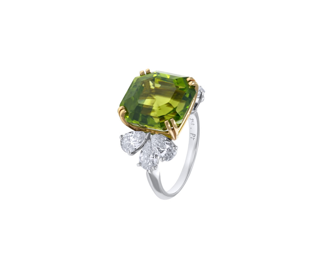 14,81 carats peridot and diamonds platinum ring