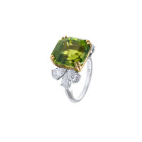 14,81 carats peridot and diamonds platinum ring