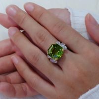 14,81 carats peridot and diamonds platinum ring – Image 4